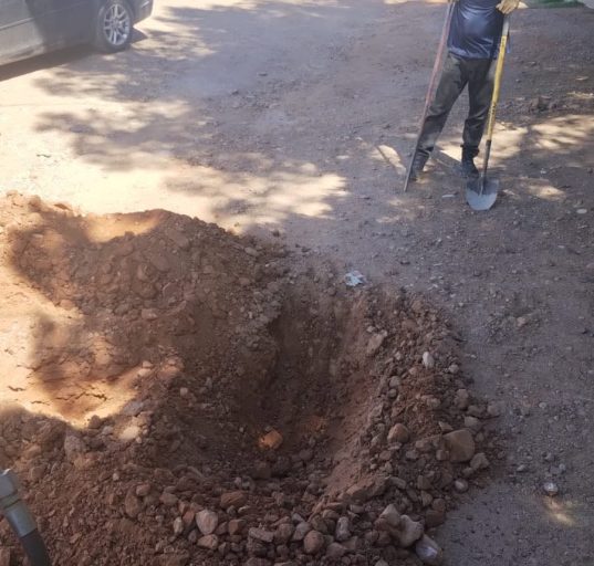 Trabajadores de CEA Cananea hacen su trabajo diario.